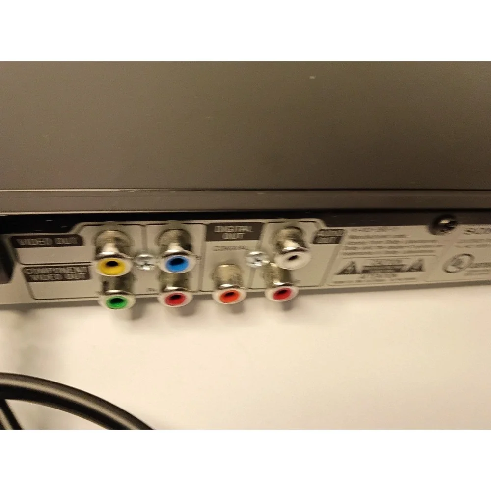 Sony DVP-SR210P CD/DVD Player with Remote TESTED & WORKS!